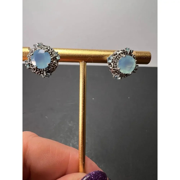 Blue chalcedony Sterling silver stud earrings - Picture 6 of 11